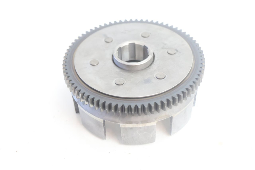 photo de EMBRAYAGE SMC XROAD 150 - Gros plan technique