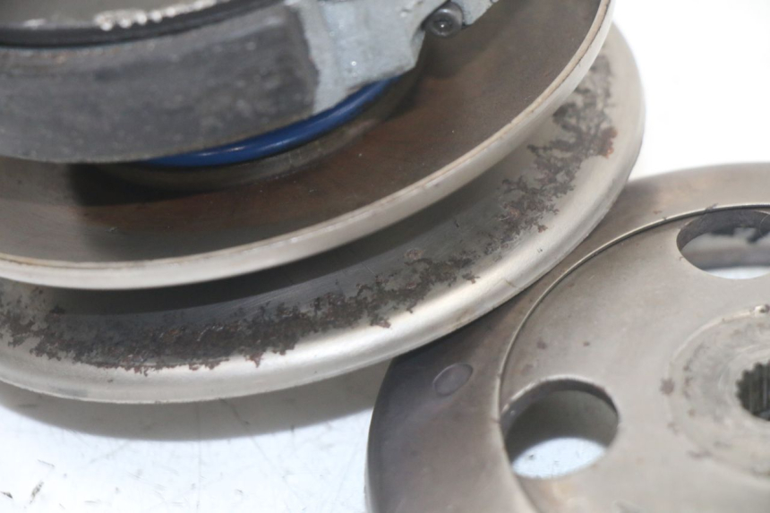 photo de EMBRAYAGE YAMAHA AEROX 50 (1997 - 2006) - Gros plan technique