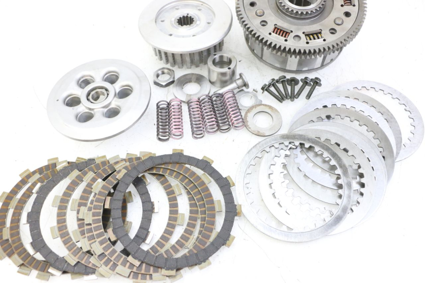 photo de EMBRAYAGE YAMAHA FZ6 FAZER S2 600 (2007 - 2011) - Vue rapprochée