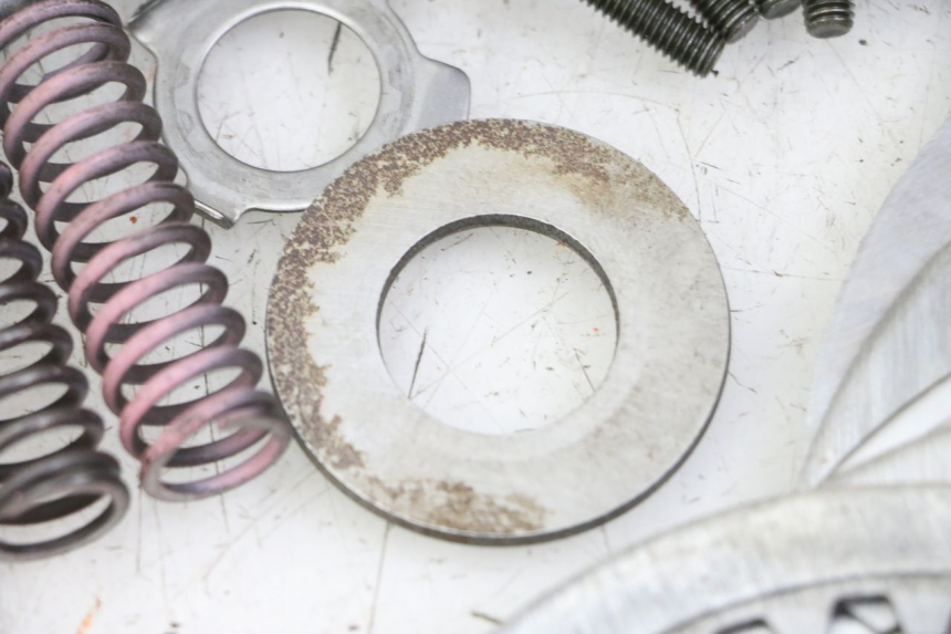 photo de EMBRAYAGE YAMAHA FZ6 FAZER S2 600 (2007 - 2011) - Zoom état d’usage