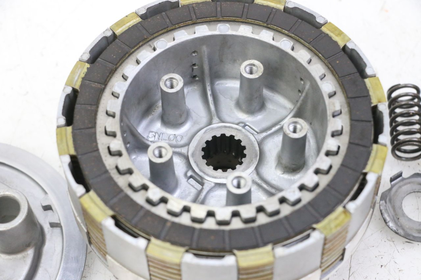 photo de EMBRAYAGE YAMAHA YZ-F YZF 250 (2007 - 2013) - Gros plan technique