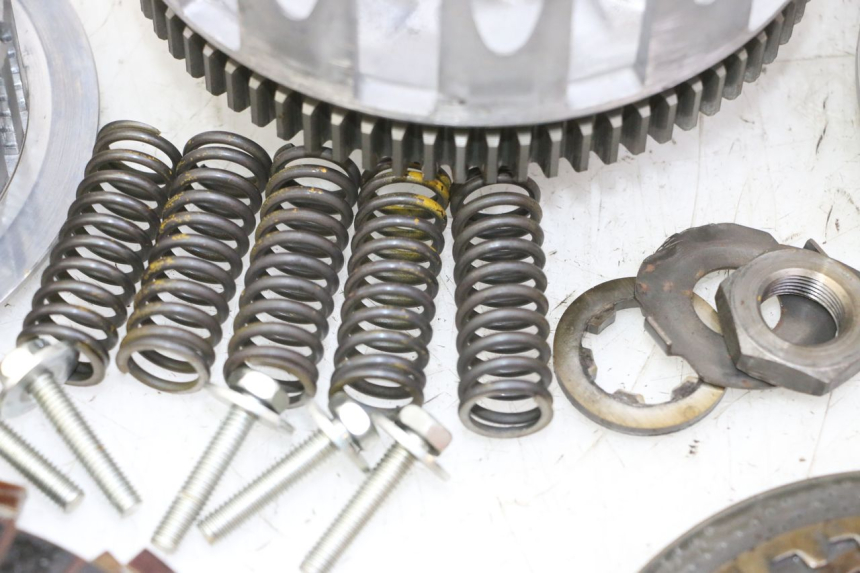 photo de EMBRAYAGE YAMAHA YFM R RAPTOR 250 (2008 - 2014) - Aperçu profil