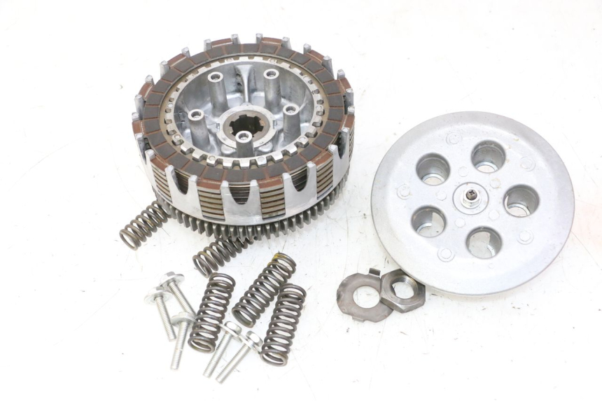 photo de EMBRAYAGE YAMAHA YFM R RAPTOR 250 (2008 - 2014) - Gros plan technique