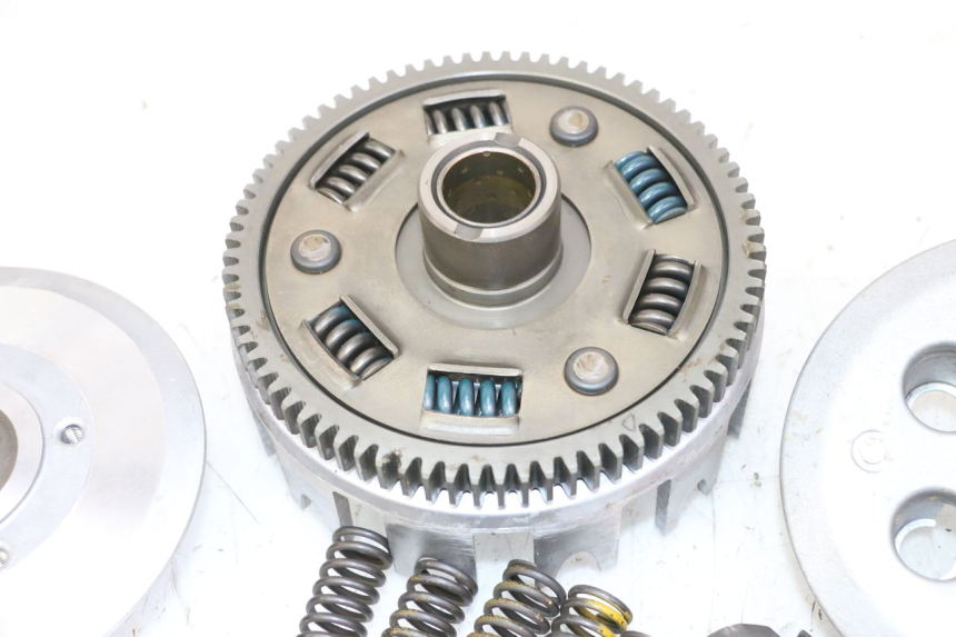 photo de EMBRAYAGE YAMAHA YFM R RAPTOR 250 (2008 - 2014) - Pièce contrôlée