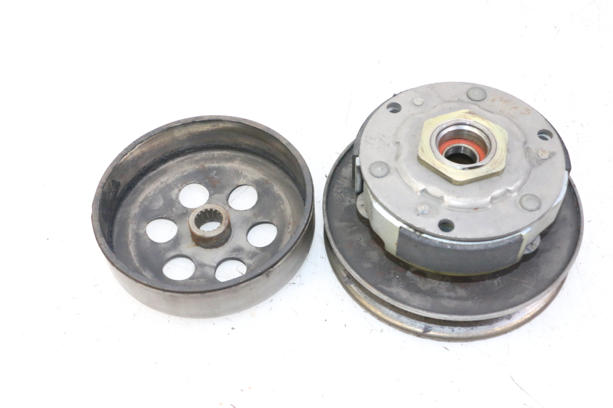 photo de EMBRAYAGE YAMAHA YP MAJESTY 125 (2002 - 2006) - Zoom état d’usage