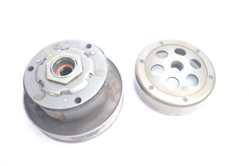 photo de EMBRAYAGE YAMAHA YP MAJESTY 125 (2002 - 2006) - Vue d’ensemble