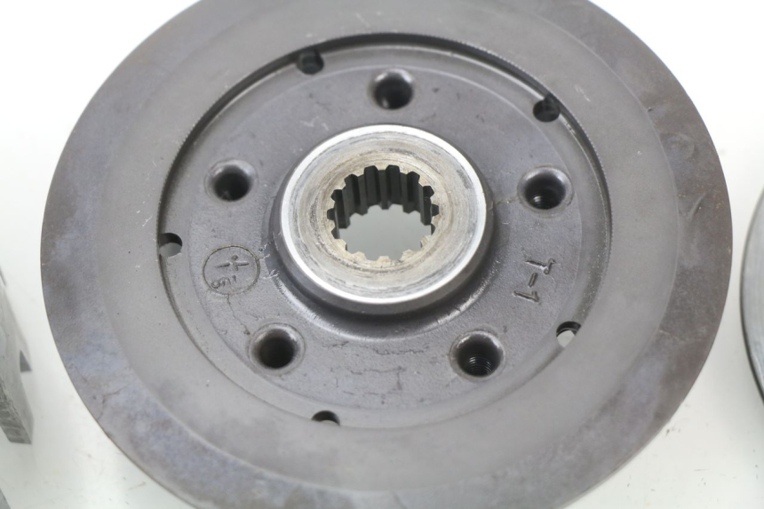 photo de EMBRAYAGE YAMAHA YZ-F YZF 250 (2007 - 2013) - Vue rapprochée