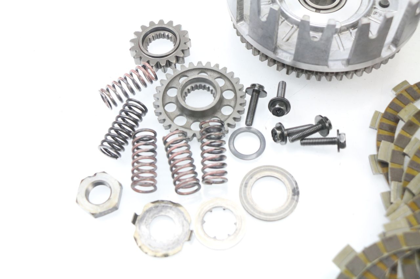 photo de EMBRAYAGE YAMAHA YZ-F YZF 250 (2007 - 2013) - Autre angle de vue
