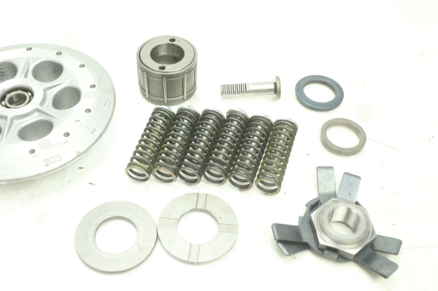 photo de EMBRAYAGE YAMAHA YZF R6 600 (2008 - 2009) - Points de fixation