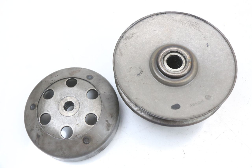 photo de EMBRAYAGE PIAGGIO ZIP 2T 50 (2009 - 2019) - Gros plan technique