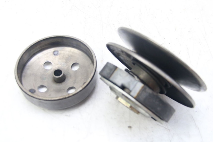 photo de EMBRAYAGE PIAGGIO ZIP 4T 50 (2018 - 2020) - Gros plan technique