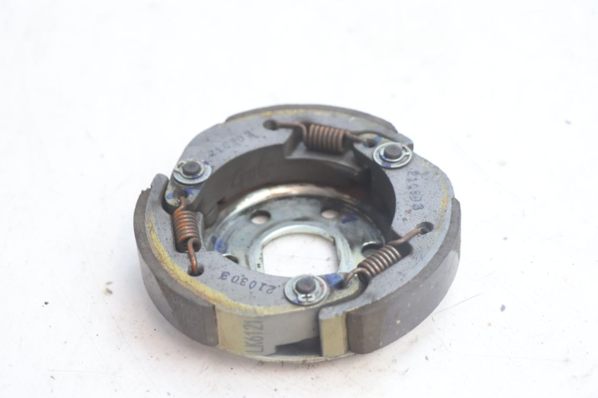 photo de EMBRAYAGE PIAGGIO ZIP IGET 4T 50 (2021 - 2023) - Zoom état d’usage