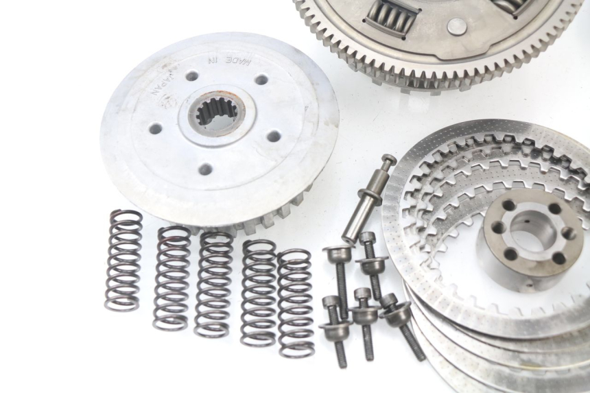 photo de EMBRAYAGE KAWASAKI ZZR 600 (1995 - 2004) - Vue d’ensemble