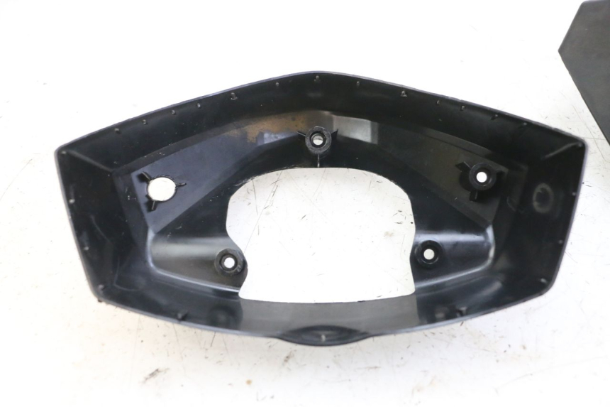 photo de ENTOURAGE COMPTEUR YAMAHA BW'S BWS 125 (2010 - 2013) - Détail de la pièce