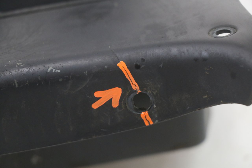 photo de ENTOURAGE COMPTEUR BMW C1 125 (2000 - 2003) - Points de fixation