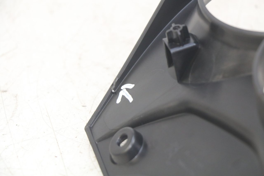 photo de ENTOURAGE COMPTEUR PEUGEOT CITYSTAR AIR 125 (2014 - 2017) - Zoom état d’usage