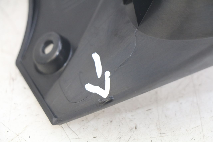 photo de ENTOURAGE COMPTEUR PEUGEOT CITYSTAR AIR 125 (2014 - 2017) - Autre angle de vue