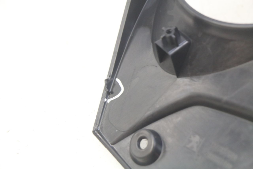 photo de ENTOURAGE COMPTEUR PEUGEOT CITYSTAR 125 (2011 - 2017) - Autre angle de vue