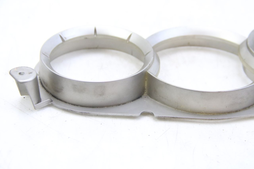 photo de ENTOURAGE COMPTEUR PEUGEOT CITYSTAR 125 (2011 - 2017) - Gros plan technique