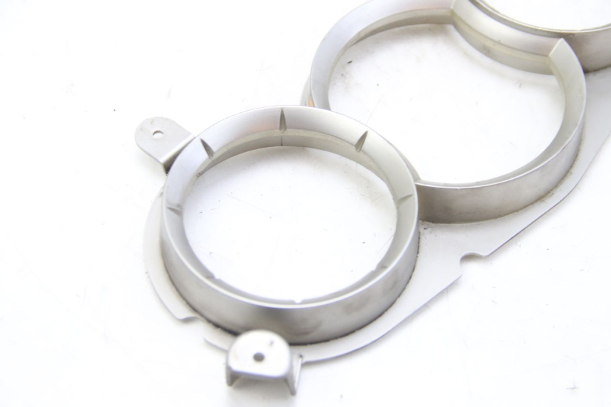 photo de ENTOURAGE COMPTEUR PEUGEOT CITYSTAR 125 (2011 - 2017) - Points de fixation