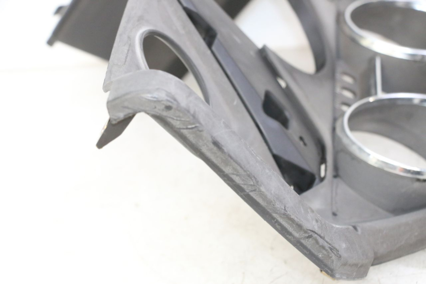 photo de ENTOURAGE COMPTEUR KYMCO DINK STREET 125 (2009 - 2014) - Zoom composants