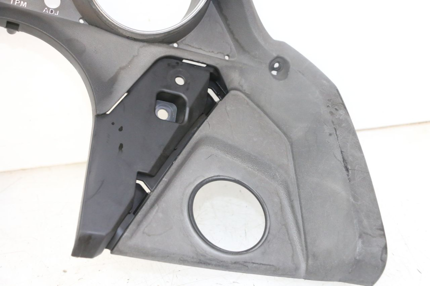 photo de ENTOURAGE COMPTEUR KYMCO DINK STREET 125 (2009 - 2014) - Focus structure