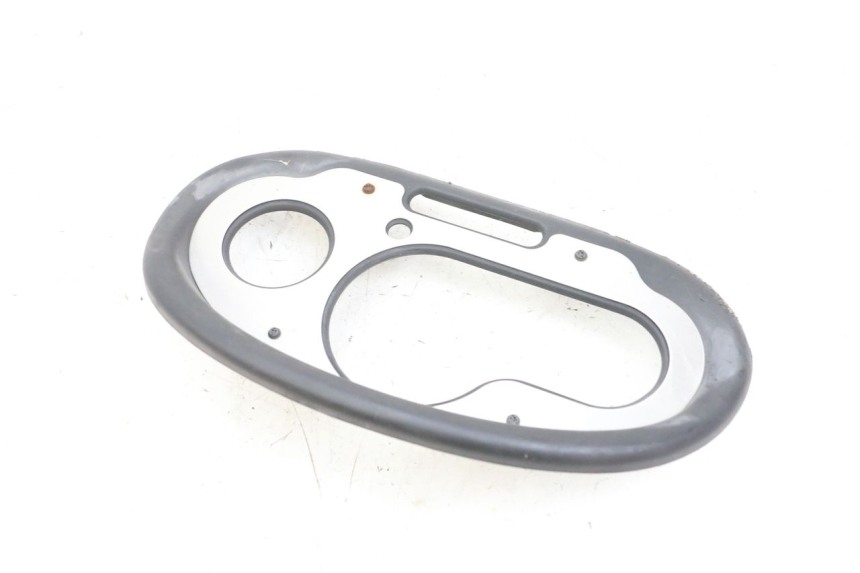 photo de ENTOURAGE COMPTEUR PEUGEOT ELYSEO 125 (1999 - 2004) - Autre angle de vue