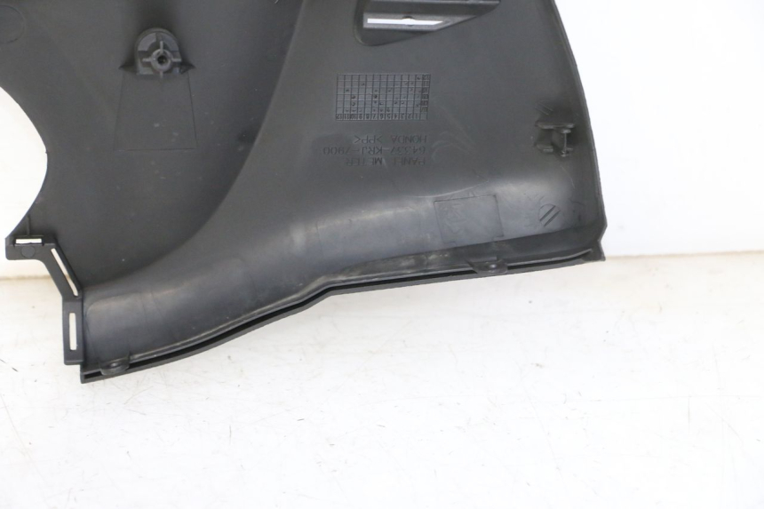 photo de ENTOURAGE COMPTEUR HONDA FES S-WING SWING ABS 125 (2007 - 2015) - Marquages et références