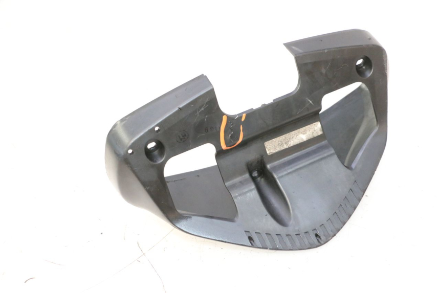 photo de ENTOURAGE COMPTEUR SUZUKI GSR 600 (2005 - 2012) - Autre angle de vue