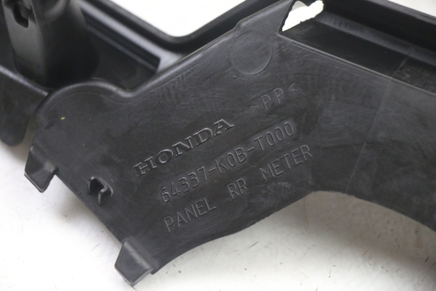 photo de ENTOURAGE COMPTEUR HONDA FORZA 125 (2021 - 2025) - Vue d’ensemble