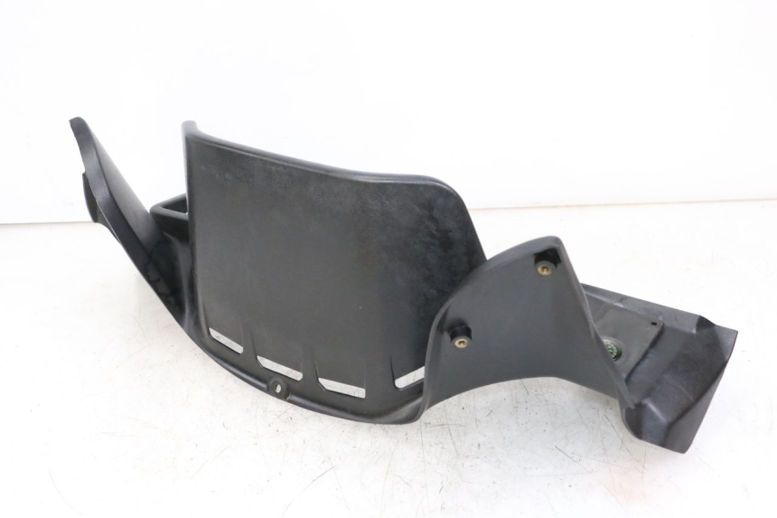 photo de ENTOURAGE COMPTEUR KAWASAKI GTR 1000 (1994 - 2004) - Gros plan technique