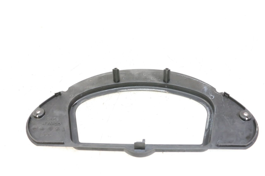 photo de ENTOURAGE COMPTEUR KYMCO STRYKER OFF ROAD 125 (1999 - 2005) - Gros plan technique