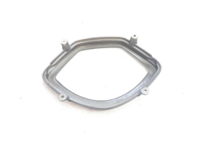 photo de ENTOURAGE COMPTEUR PIAGGIO LIBERTY IGET 4T 50 (2021 - 2025) - Autre angle de vue