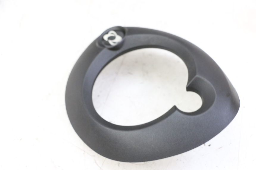 photo de ENTOURAGE COMPTEUR MBK OVETTO ONE 2T 50 (2013 - 2017) - Gros plan technique