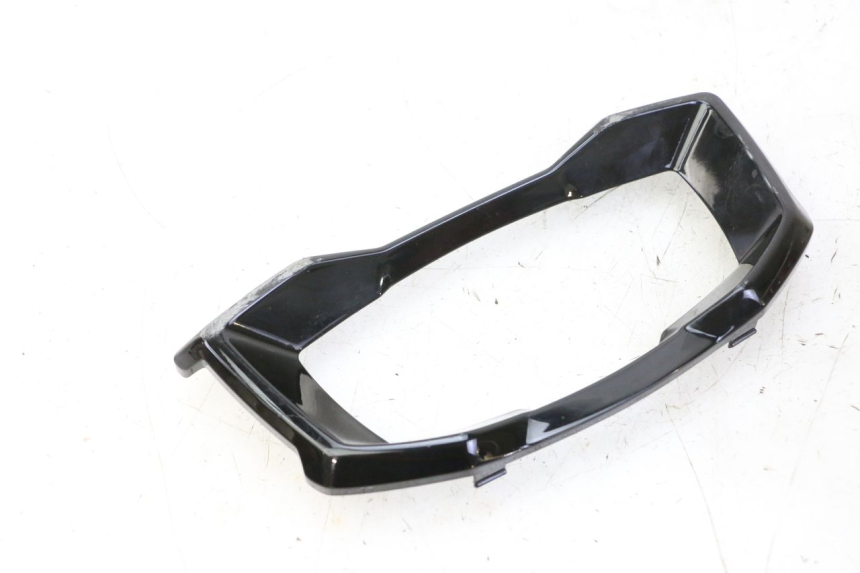 photo de ENTOURAGE COMPTEUR PIAGGIO MP3 HPE 310 (2024 - 2025) - Détail de la pièce