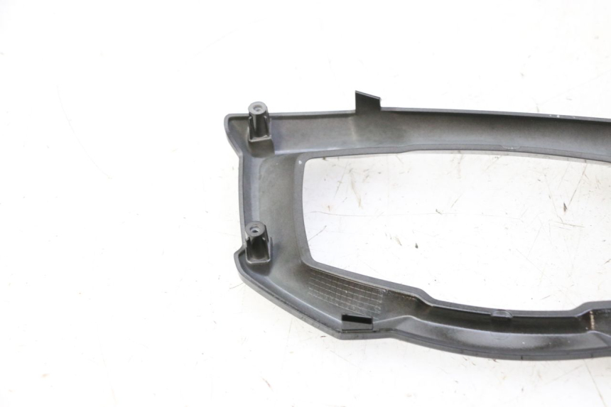 photo de ENTOURAGE COMPTEUR PIAGGIO MP3 HPE 310 (2024 - 2025) - Autre angle de vue