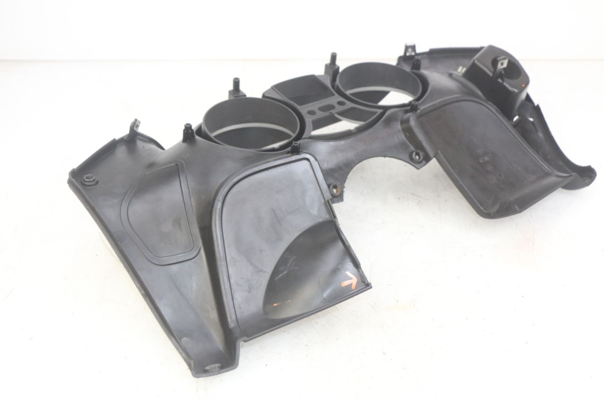 photo de ENTOURAGE COMPTEUR PIAGGIO MP3 LT 400 (2007 - 2012) - Gros plan technique