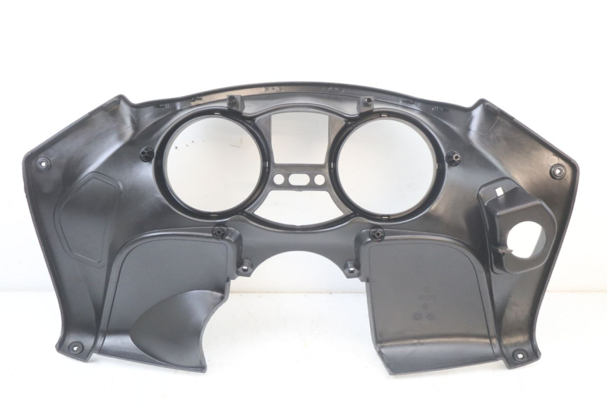 photo de ENTOURAGE COMPTEUR PIAGGIO MP3 LT 400 (2007 - 2012) - Gros plan technique