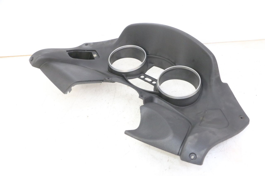 photo de ENTOURAGE COMPTEUR PIAGGIO MP3 LT 400 (2007 - 2012) - Zoom état d’usage