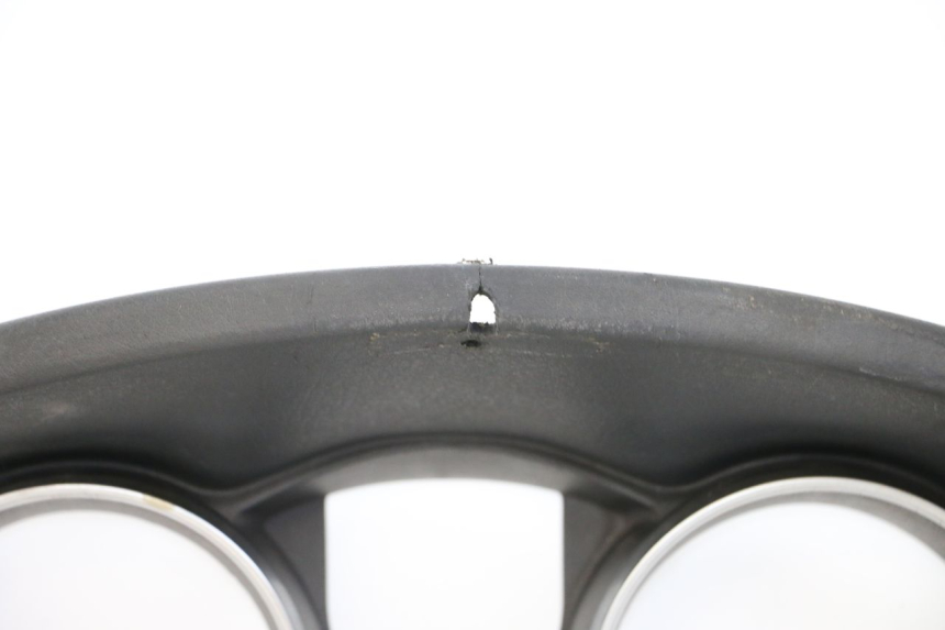 photo de ENTOURAGE COMPTEUR PIAGGIO MP3 125 (2006 - 2014) - Vue produit