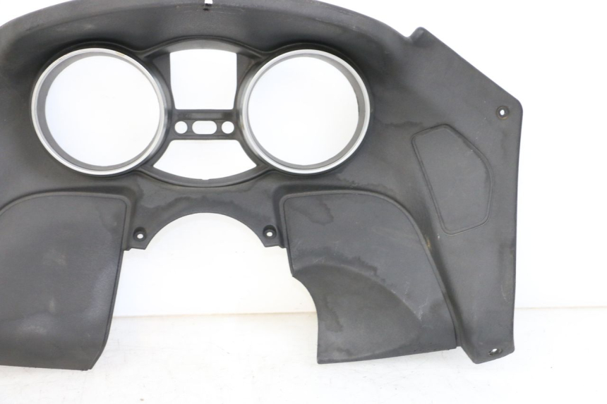 photo de ENTOURAGE COMPTEUR PIAGGIO MP3 125 (2006 - 2014) - Pièce contrôlée