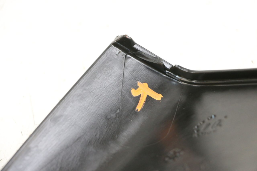 photo de ENTOURAGE COMPTEUR PIAGGIO MP3 500 (2011 - 2015) - Autre angle de vue