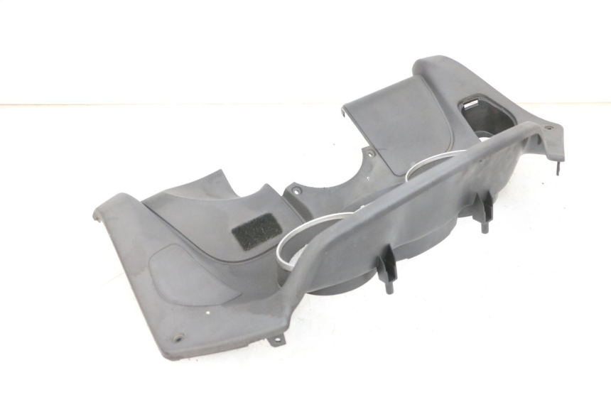 photo de ENTOURAGE COMPTEUR PIAGGIO MP3 125 (2006 - 2014) - Autre angle de vue