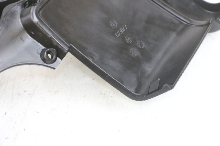 photo de ENTOURAGE COMPTEUR PIAGGIO MP3 RL 250 (2006 - 2010) - Détail de la pièce