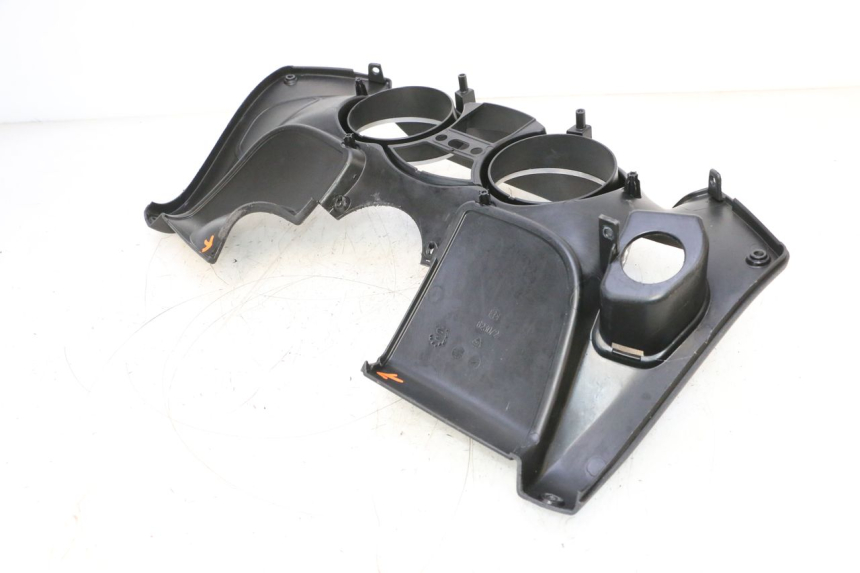 photo de ENTOURAGE COMPTEUR PIAGGIO MP3 RL 250 (2006 - 2010) - Autre angle de vue