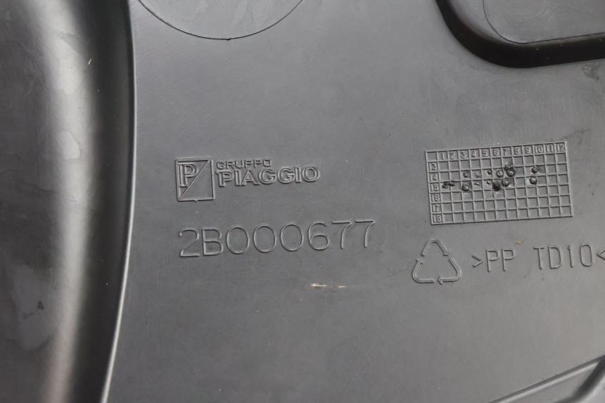 photo de ENTOURAGE COMPTEUR PIAGGIO MP3 500 (2016 - 2018) - Marquages et références