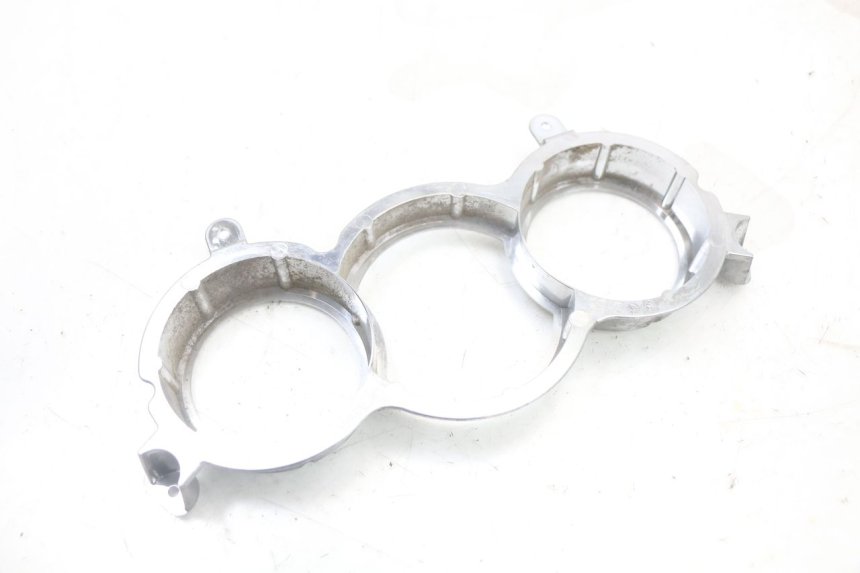 photo de ENTOURAGE COMPTEUR PEUGEOT SATELIS 125 (2010 - 2012) - Autre angle de vue