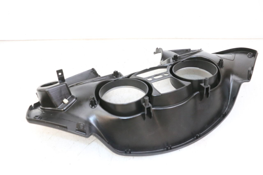 photo de ENTOURAGE COMPTEUR PIAGGIO MP3 LT 400 (2007 - 2012) - Autre angle de vue