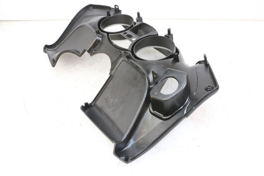 photo de ENTOURAGE COMPTEUR PIAGGIO MP3 LT 400 (2007 - 2012) - Gros plan technique