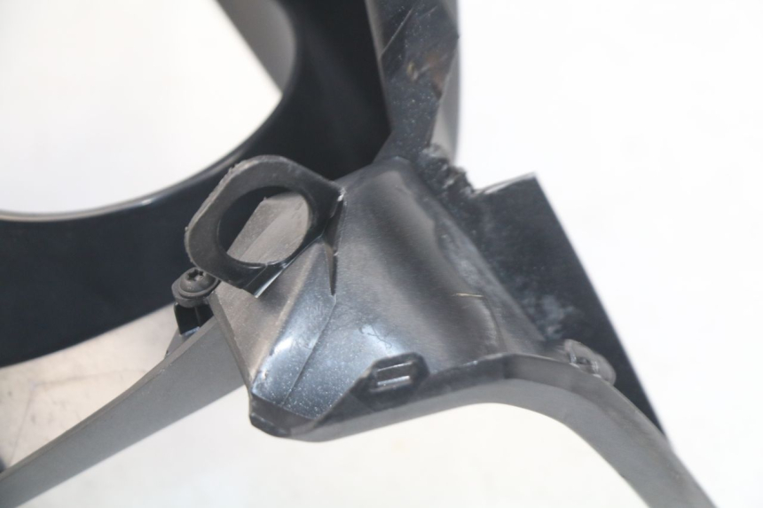 photo de ENTOURAGE COMPTEUR PEUGEOT SATELIS 500 (2007 - 2013) - Zoom état d’usage